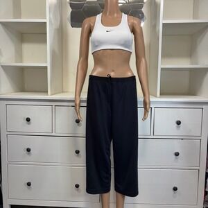 Nike Dri Fit Womens Black Cropped Athletic Pants and sports bra Size XS